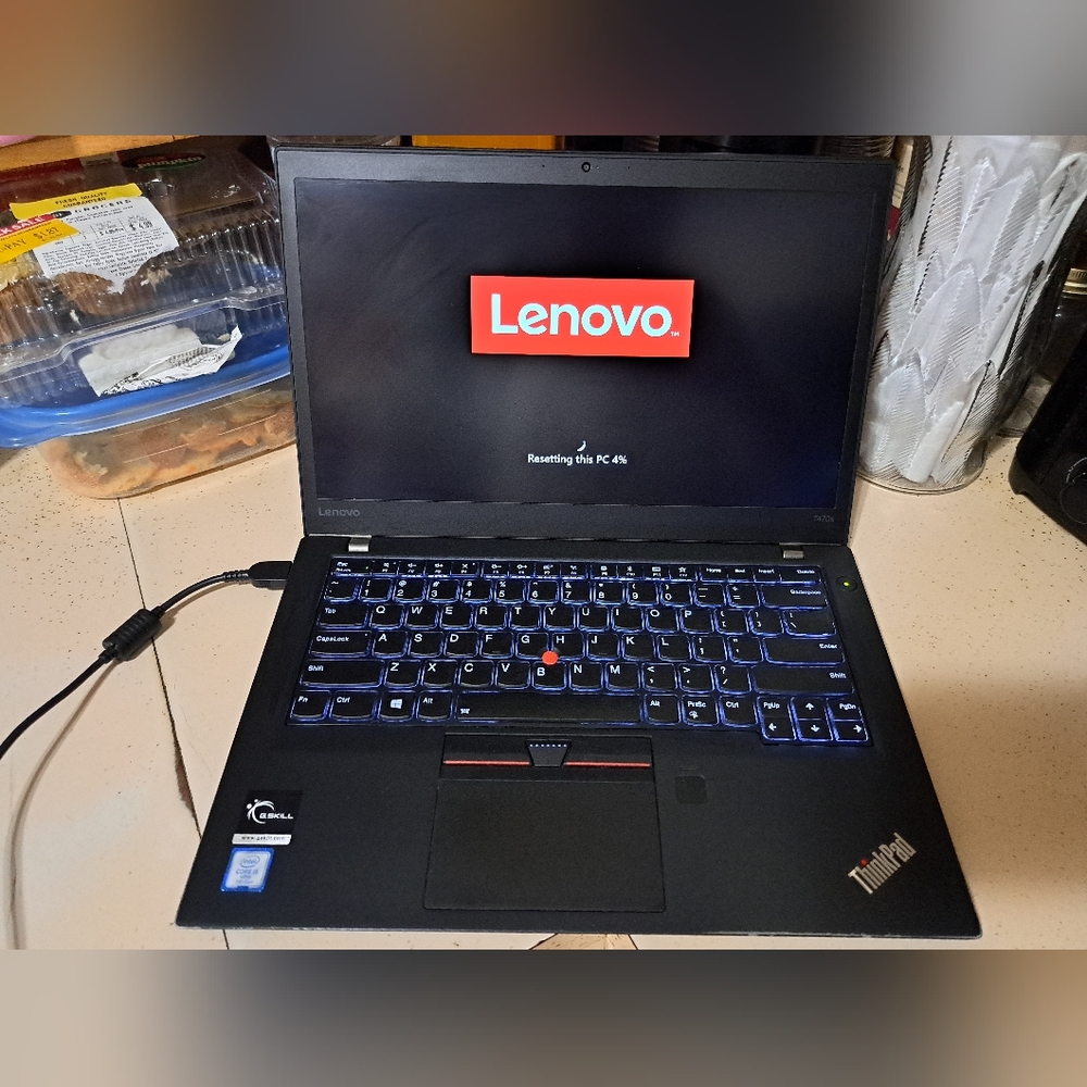 Refurbished Lenovo ThinkPad T470s i5-7300U,2TB NVMe SSD,40GB RAM,Wifi 6E,4G LTE - Picture 2 of 12